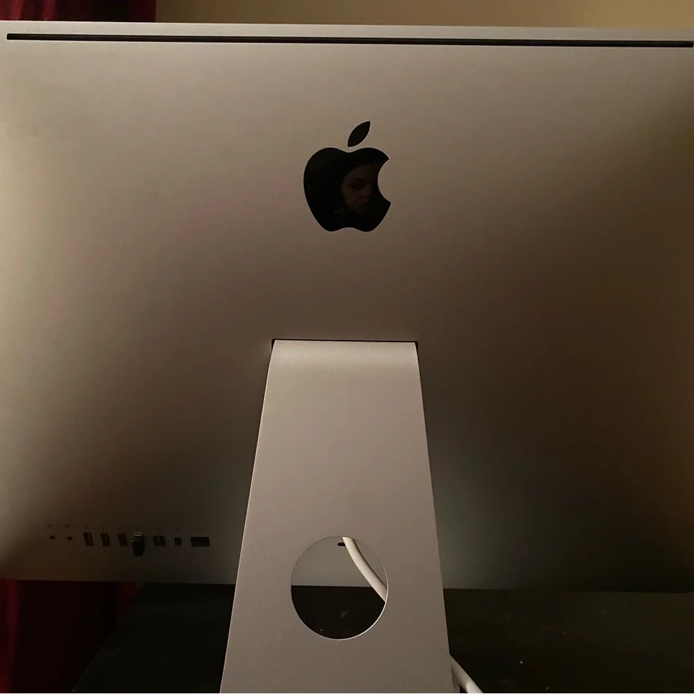 Apple Monitor